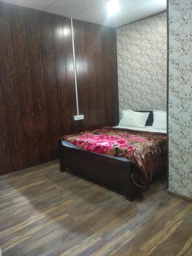 אלמורה Mehra Cottage מראה חיצוני תמונה