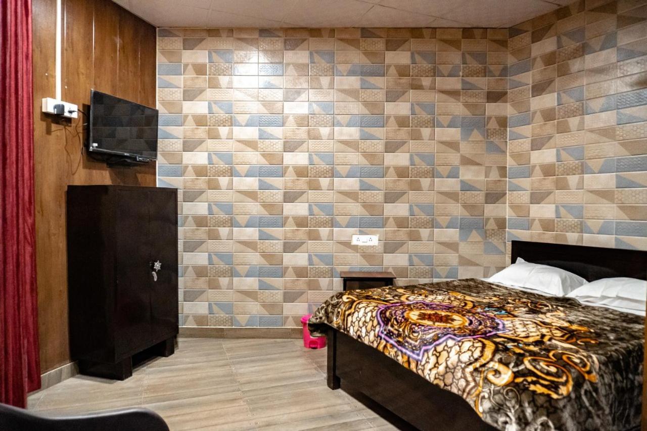 אלמורה Mehra Cottage מראה חיצוני תמונה